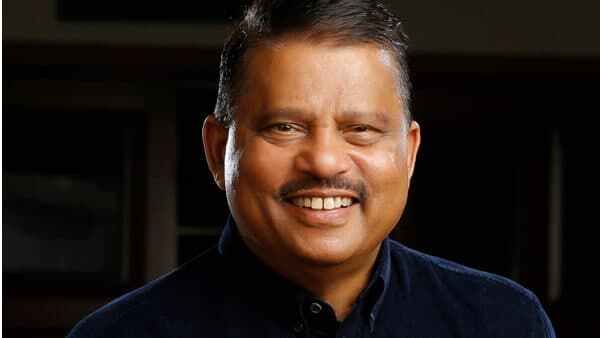 'മകന് കുറച്ച് താടിയുണ്ട്, പക്ഷേ തുണി അഴിപ്പിക്കുന്നതിന് മുമ്പ് സോഷ്യല്‍ പ്രൊഫൈല്‍ നോക്കാമായിരുന്നു'