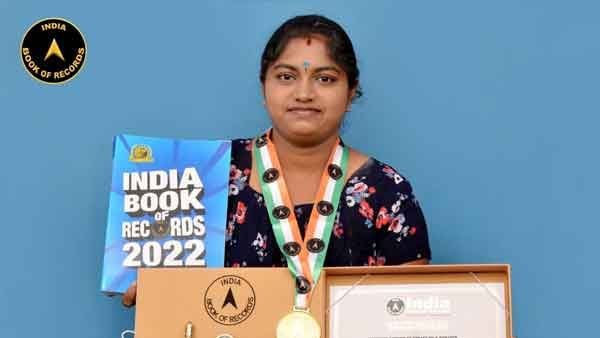 ചുരത്തിയത് സ്‌നേഹവും കരുതലും; ഏഴ് മാസം കൊണ്ട് 1400 കുട്ടികള്‍ക്ക് മുലപ്പാല്‍ നല്‍കി യുവതി, റെക്കോഡ്