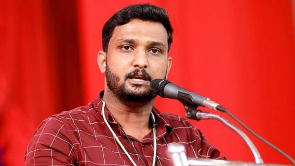 വനിത പ്രവര്‍ത്തകയോട് മോശമായി പെരുമാറി; ഡിവൈഎഫ്‌ഐ നേതാവ് അഭിജിത്തിന് സസ്‌പെന്‍ഷന്‍