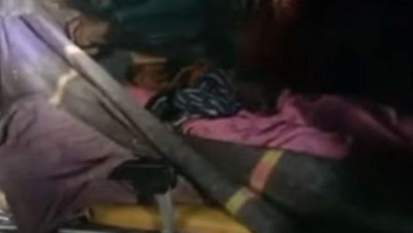 വാഹന സഹായം ലഭിച്ചില്ല: അട്ടപ്പാടിയില്‍ ഗർഭിണിയെ ചുമന്ന് ആശുപത്രിയിലെത്തിച്ചു