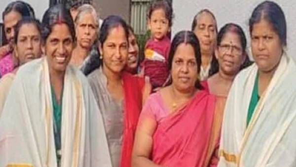 മാലിന്യസഞ്ചിയില്‍ 15 പവന്‍; വീട്ടുകാര്‍ക്ക് തിരികെനല്‍കി, ഹരിത സേനാംഗങ്ങള്‍ക്ക് കയ്യടി