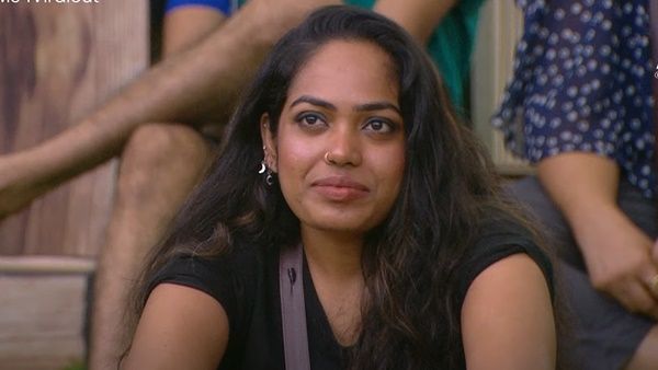 'അവര്‍ക്കെന്നെ ഇഷ്ടമല്ലായിരുന്നു, ഞാന്‍ ഒരിക്കലും ഗുണംപിടിക്കില്ലെന്നാണ് അന്ന് അവര്‍ പറഞ്ഞത്': നിമിഷ