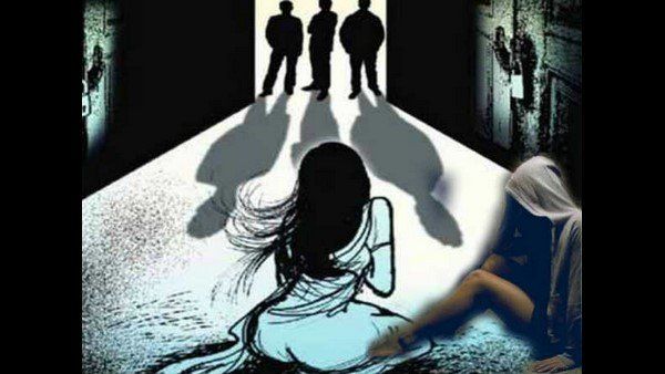 10 മാസം പ്രായമുള്ള പെണ്‍കുഞ്ഞിനെ കാറില്‍ നിന്ന് എറിഞ്ഞു കൊന്നു; അമ്മയെ കൂട്ടബലാല്‍സംഗം ചെയ്തു