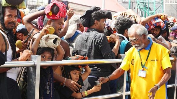 ഇന്ന് ദർശനത്തിന് എത്തുക 93,456 പേർ; ശബരിമലയിൽ തിരക്ക് നിയന്ത്രിക്കാൻ പ്രത്യേക ക്രമീകരണങ്ങൾ