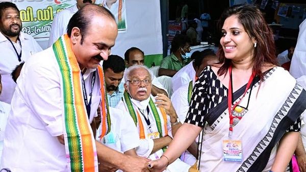 സോഷ്യല്‍ മീഡിയ താരമായ മഹിള കോണ്‍ഗ്രസ് നേതാവിനെതിരെ സാമ്പത്തികത്തട്ടിപ്പ് കേസ്