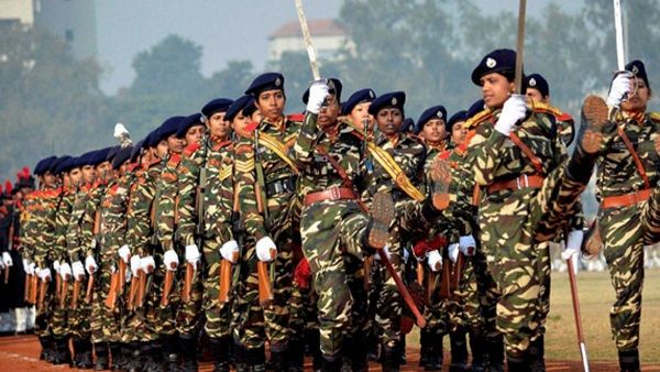 തോക്കെടുത്ത്  തീവ്രവാദികളോട് നേരിട്ട് പോരാടാന്‍ ഇന്ത്യന്‍സേനയുടെ പെണ്‍പുലികളും ഇറങ്ങും