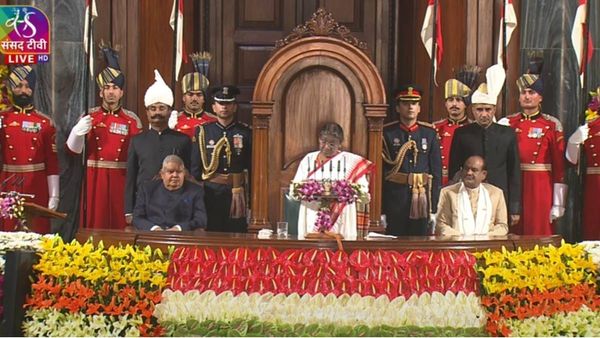 നിർഭയമായ സർക്കാർ, എല്ലാവരുടേയും വികസനം ലക്ഷ്യം, കേന്ദ്ര നേട്ടങ്ങൾ നിരത്തി രാഷ്ട്രപതിയുടെ പ്രസംഗം