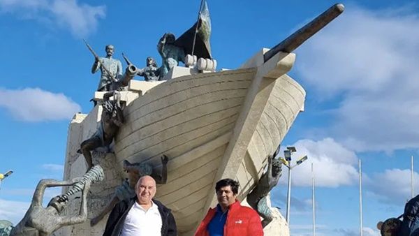 3 ദിവസം കൊണ്ട് 7 ഭൂഖണ്ഡങ്ങളിലേക്കും യാത്ര ചെയ്ത് റെക്കോർഡിട്ട് ഇന്ത്യക്കാർ