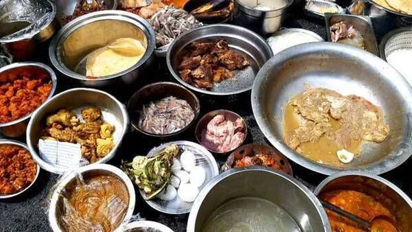 എറണാകുളത്ത് 35 ഭക്ഷണശാലകളില്‍ പരിശോധന, പത്തെണ്ണത്തിന് പിഴ, രണ്ട് ഹോട്ടല്‍ പൂട്ടിച്ചു