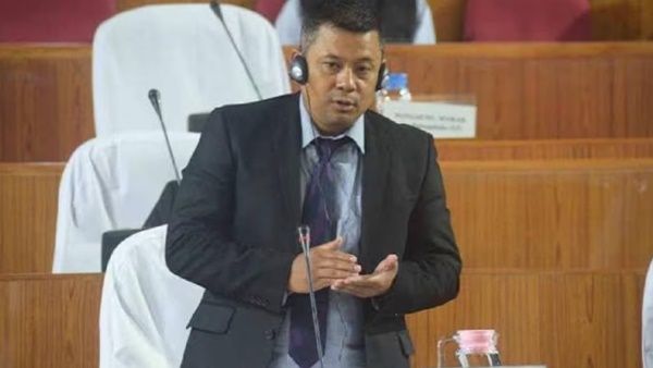 മേഘാലയില്‍ കോണ്‍ഗ്രസ് അധികാരം പിടിക്കുമോ: എംഎല്‍എ സാങ്മ പാർട്ടി വിട്ട് കോണ്‍ഗ്രസില്‍