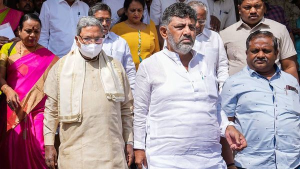 '73 ലിംഗായത്ത് സ്വാധീന സീറ്റുകളിൽ കോൺഗ്രസിന് വിജയ സാധ്യത';  കൂടൂതൽ സീറ്റാവശ്യവുമായി സമുദായ നേതാക്കൾ