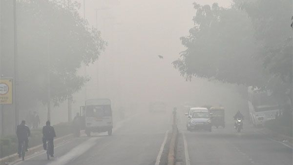 എറണാകുളത്ത് രാസബാഷ്പ കണികാ മാലിന്യം വ്യാപിക്കുന്നു, ഉത്തരമില്ലാതെ മലിനീകരണ നിയന്ത്രണ ബോര്‍ഡ്
