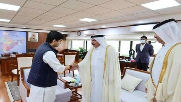 ഖത്തര്‍ ഗതാഗത മന്ത്രി ഇന്ത്യയിലെത്തി; ജ്യോതിരാദിത്യ സിന്ധ്യയുമായി കൂടിക്കാഴ്ച്ച നടത്തി