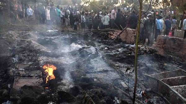 കൈയേറ്റമൊഴിപ്പിക്കുന്നതിനിടെ അമ്മയും മകളും തീപിടിച്ച് മരിച്ചു; കുടിലിന് തീയിട്ടത് പൊലീസെന്ന് ഗ്രാമവാസികള്‍