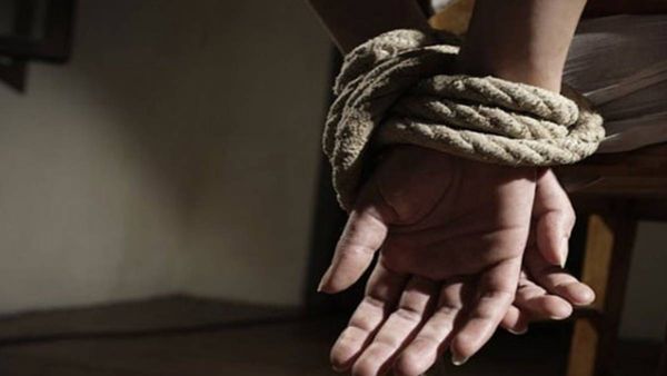 തിരുവനന്തപുരം വിമാനത്താവളത്തിൽ നിന്ന് കാമുകനെ കാമുകിയും സഹോദരനും തട്ടിക്കൊണ്ടുപോയി