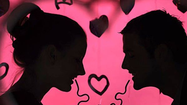 പ്രണയത്തോടെ തുടങ്ങി; പക്ഷേ കാമുകന്‍ ആ ചെയ്തത് കാമുകിക്ക് ഇഷ്ടമായില്ല, മുഖത്തിട്ട് പൊട്ടിച്ചു!