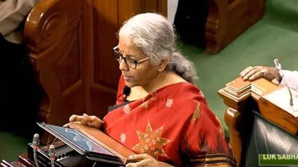 ബജറ്റ് 2023: നിര്‍മല സീതാരാമന്‍ അവതരിപ്പിച്ചതില്‍  ഏറ്റവും ദൈര്‍ഘ്യം കുറഞ്ഞ ബജറ്റ്..