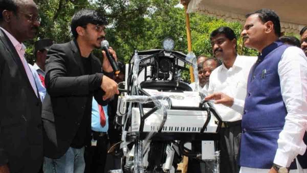 മാന്‍ഹോള്‍ വൃത്തിയാക്കാന്‍ റോബോട്ടുകള്‍ ഉള്ള രാജ്യത്തെ ആദ്യത്തെ സംസ്ഥാനം; അഭിമാനമായി കേരളം
