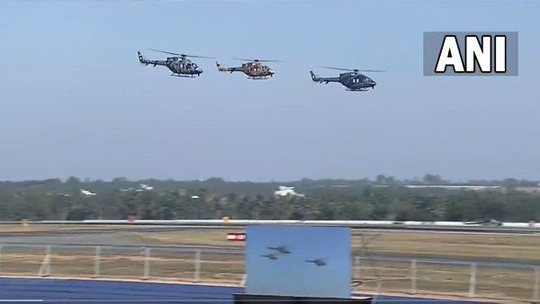 'രാജ്യത്തിന്റെ കരുത്ത് തെളിയിക്കുന്ന പ്രദർശനം'; എയറോ ഇന്ത്യ ഷോയ്ക്ക് ബെംഗളൂരുവിൽ തുടക്കം