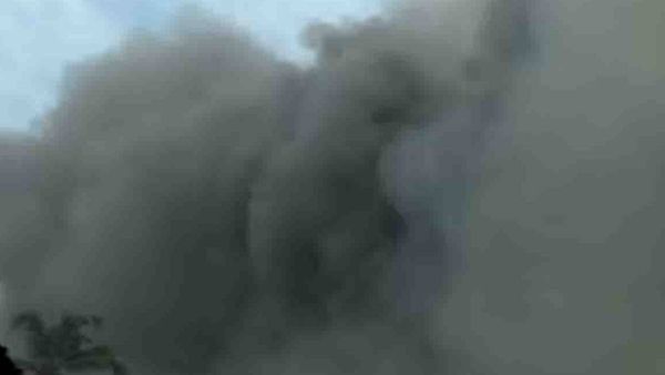 ബ്രഹ്‌മപുരം തീപിടിത്തം: കൊച്ചി കോര്‍പ്പറേഷന് 1.8 കോടി പിഴ ചുമത്തും, 15 ദിവസത്തിനകം വിശദീകരണം നൽകണം