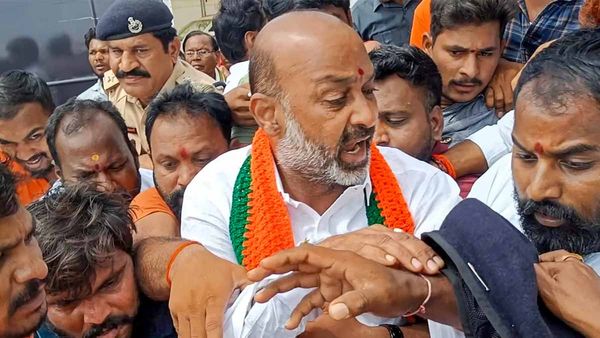 രാത്രിയില്‍ അറസ്റ്റ്; പകച്ച് ബിജെപി അധ്യക്ഷന്‍, 2 ആഴ്ച്ച കസ്റ്റഡി, കുറ്റം സമ്മതിച്ചെന്ന് പോലീസ്