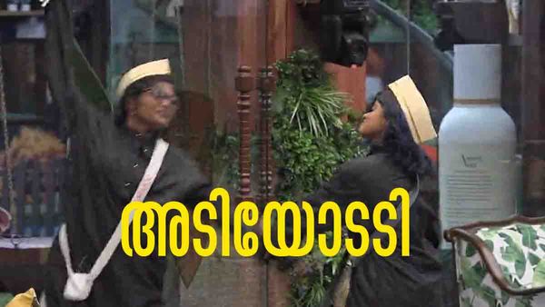 ഗോപികയെ തള്ളി ഹനാന്‍... ഹനാനെ കഴുത്തിന് പിടിച്ച് തൂക്കിയെറിഞ്ഞ് ഗോപിക; കയ്യാങ്കളി