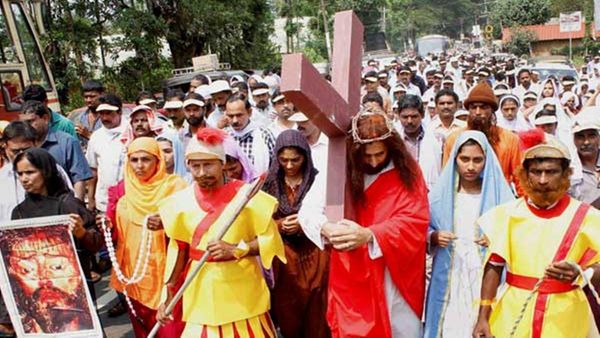 യേശു ദേവന്റെ പീഡാനുഭവ സ്മരണയില്‍ ദുഃഖവെള്ളി; അറിയാം ആചാരങ്ങളും ചടങ്ങുകളും