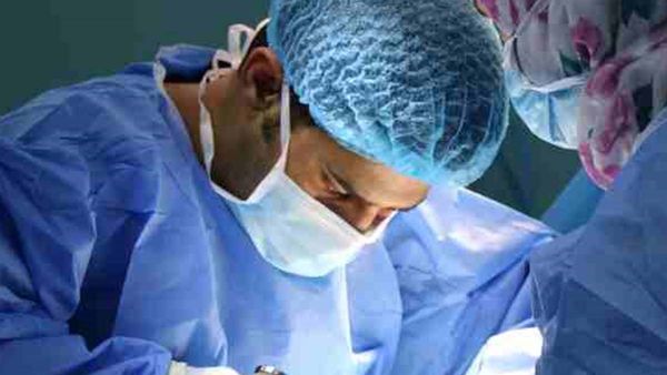 കാമുകിമാരെ കിട്ടുന്നില്ല; ഉയരം കൂട്ടാൻ യുവാവ് ചെലവിട്ടത് 1.35 കോടി.. അതിന് ശേഷം നടന്നത്