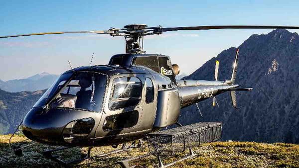 ഹെലികോപ്ടറിന്റെ ബ്ലേഡിടിച്ച് സര്‍ക്കാര്‍ ഉദ്യോഗസ്ഥന്‍ മരിച്ചു; സംഭവം സെല്‍ഫിയെടുക്കുന്നതിനിടെ