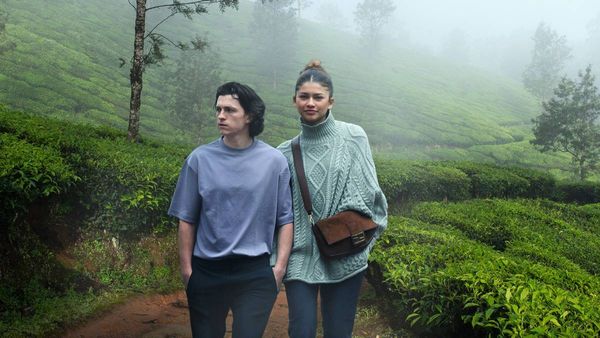 ടോം ഹോളണ്ടും സെൻഡയയും 'മൂന്നാറിൽ'; ടൂറിസം വകുപ്പിന്റെ പോസ്റ്റ്! 'അടുത്തത് ചാൾസ് രാജാവാണോ'; ട്വിസ്റ്റ്