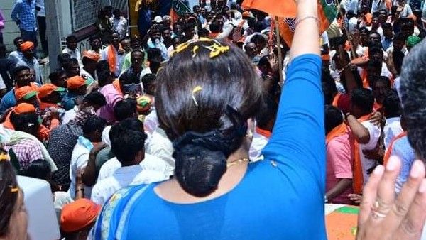 കുമാരസ്വാമിയെ നേരിടാന്‍ സുമലത; ബിജെപി കളിമാറ്റുന്നു... മകന്‍ തോറ്റിടത്ത് അച്ഛന്‍ ജയിക്കുമോ