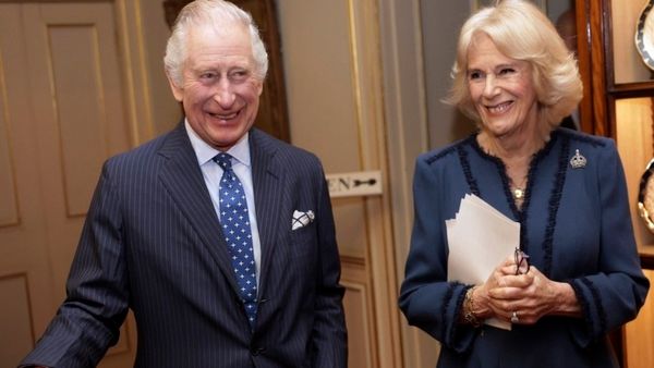 കിരീട ധാരണത്തിന് ഒരുങ്ങി ചാള്‍സ് രാജാവ്: രാജകീയ വസ്ത്രങ്ങള്‍ക്ക് ഡിസൈന്‍ ഒരുക്കിയത് ഈ ഇന്ത്യക്കാരി