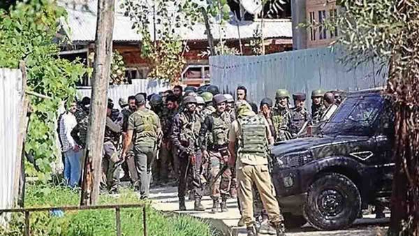 ബാരാമുള്ളയില്‍ സുരക്ഷാ സേനയും ഭീകരരും തമ്മില്‍ ഏറ്റുമുട്ടല്‍; രണ്ട് ഭീകരരെ വധിച്ചു