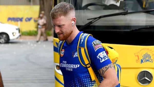 IPL 2023: പ്ലേ ഓഫിന് മുന്‍പ് ചെന്നൈക്ക് തിരിച്ചടി; സൂപ്പര്‍താരം നാട്ടിലേക്ക് മടങ്ങി