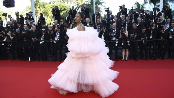 ടിക്കറ്റ് നിരക്ക് 5 മുതല്‍ 25 ലക്ഷം വരെ; ആര്‍ക്കൊക്കെ പങ്കെടുക്കാം; കാന്‍ ചലച്ചിത്രമേളയ്ക്ക് തുടക്കം