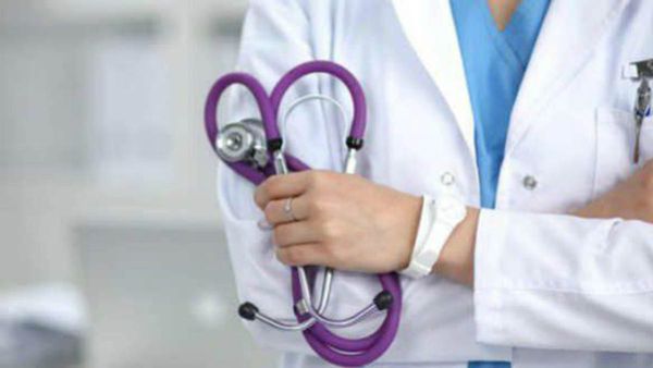 ആശുപത്രി സംരക്ഷണ ഓര്‍ഡിനന്‍സ് നിയമമായി; ആരോഗ്യപ്രവര്‍ത്തകരെ ആക്രമിച്ചാല്‍ ഇനി കര്‍ശന ശിക്ഷ