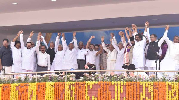 രാഹുല്‍ തുടങ്ങി.. പിന്നില്‍ അണിനിരന്ന് മറ്റ് പാര്‍ട്ടികളും; വീണ്ടും പ്രതിപക്ഷ ഐക്യത്തിന്റെ കാഹളമോ..?