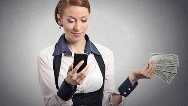 8 ലക്ഷം രൂപ മാസ ശമ്പളം, കാമുകിയുടെ വരുമാനത്തില്‍ ഒരു ഭാഗം തനിക്കും വേണമെന്ന് യുവാവ്