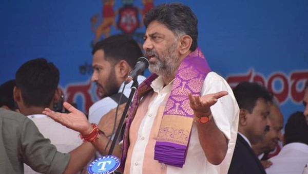 'ക്ഷമയോടെ കാത്തിരിക്കൂ.. ഞാന്‍ മുഖ്യമന്ത്രിയായിരിക്കും'; വെടിപൊട്ടിച്ച് വീണ്ടും ഡികെ, അമ്പരന്ന് നേതൃത്വം