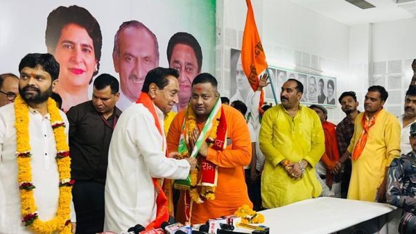 ബജ്രംഗ് സേന കോണ്‍ഗ്രസ് ലയനം 'നുണയോ' ; പ്രഖ്യാപനത്തിന് പിന്നാലെ കമല്‍നാഥിനെതിരെ നിയമനടപടി