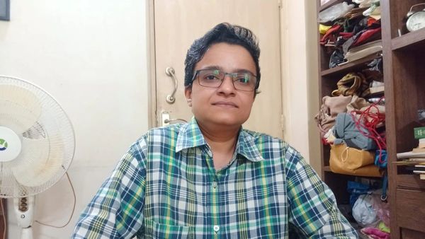 ബുദ്ധദേബ് ഭട്ടാചാര്യയുടെ മകള്‍ സൂചേതന ലിംഗമാറ്റ ശസ്ത്രക്രിയ നടത്തുന്നു: ഇനി സുചേതന്‍