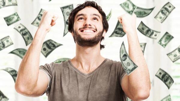 പേഴ്‌സില്‍ പണമില്ലേ, മാസമിതാ 8 ലക്ഷം വരെ സമ്പാദിക്കാം, വീട്ടില്‍ തന്നെ ഇരുന്ന് പണം നേടാം