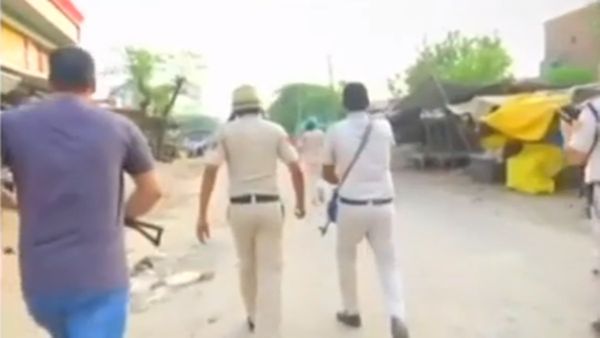 ഹരിയാനയില്‍ മതഘോഷയാത്രയ്ക്ക് നേരെ ആക്രമണം; ക്ഷേത്രത്തില്‍ അഭയം തേടി 2500 ഓളം പേര്‍