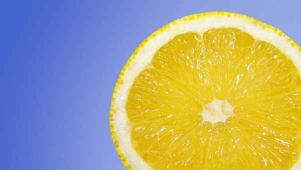 നാരങ്ങാനീരുപയോഗിച്ച് എല്ലാം വൃത്തിയാക്കാമെന്ന് കരുതേണ്ട; ഇവയില്‍ ഒരു തുള്ളി നാരങ്ങനീര് പോലും വീഴരുത്