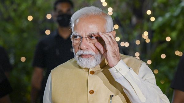 മോദിയെ തോല്‍പ്പിക്കാന്‍ 'ഇന്ത്യ'യ്ക്കുമാവില്ല, നെഹ്‌റുവിന്റെ റെക്കോഡിനൊപ്പമെത്തും; അഭിപ്രായ സര്‍വെ പുറത്ത്