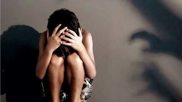 അടൂരില്‍ പതിനേഴ് വയസ്സുകാരിയെ പീഡിപ്പിച്ചു: കാമുകനും സുഹൃത്തുക്കളും ഉള്‍പ്പെടേ ആറുപേർ പിടിയില്‍