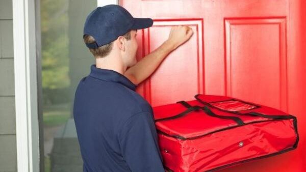 1600 രൂപയുടെ പിസ്സയ്ക്ക് 400 രൂപ ടിപ്പ്; ഇഷ്ടപ്പെട്ടില്ല, ഡെലിവെറി ബോയ് ചെയ്തത് എന്തെന്ന് അറിയണ്ടേ?