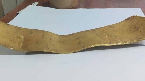 ജ്യൂസ് മിക്സറിനുള്ളില്‍ ഒളിപ്പിച്ചു കടത്താന്‍ ശ്രമിച്ച 55 ലക്ഷം രൂപയുടെ സ്വര്‍ണം പിടികൂടി