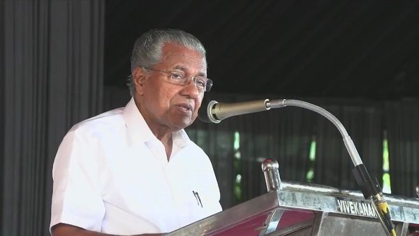 സില്‍വര്‍ലൈനുമായി തല്‍ക്കാലം മുന്നോട്ടില്ലെന്ന് പിണറായി; 'കേന്ദ്രസര്‍ക്കാര്‍ അനുകൂലമല്ല'