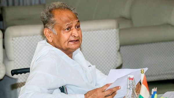 രാജസ്ഥാനില്‍ സര്‍ക്കാരിനെ വിമര്‍ശിച്ച് കോണ്‍ഗ്രസ് മന്ത്രി; മന്ത്രിസ്ഥാനത്ത് നിന്ന് നീക്കി ഗെലോട്ട്